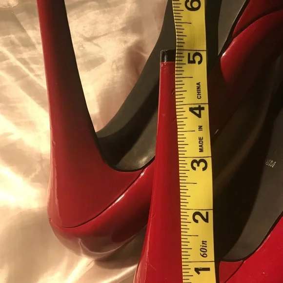 COPY - Red G by Guess Red patent leather platform pumps size 9.5.M .used good c… - Picture 12 of 17